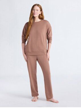 Joyspun Women's Fleece Long Sleeve Top and Straight Leg Pants 2-Piece Lounge Set